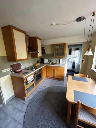廚房, Ruhige Wohnung am Ortsrand - nahe KIT-Campus Nord in 埃根斯泰因-列奧波德港