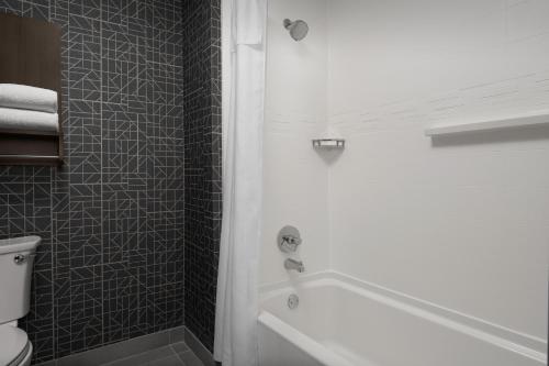 2 bedrooms, 4 beds