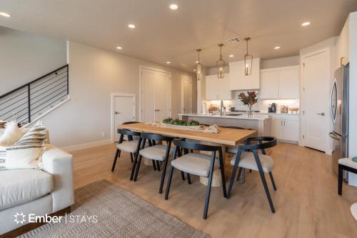 Laguna at Desert Color (by Ember Stays)