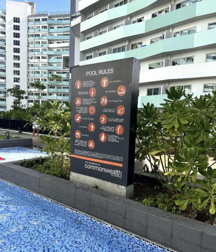 Modern Studio w 55 inches 4K Smart TV, Pool, and More, Manila (photo 7)