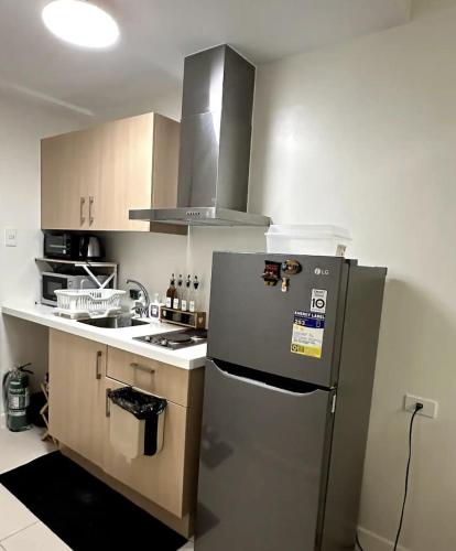 Modern Studio w 55 inches 4K Smart TV, Pool, and More, Manila (photo 8)