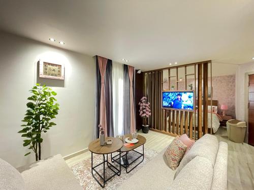 Luxury Studio House Suite 1200-1 5