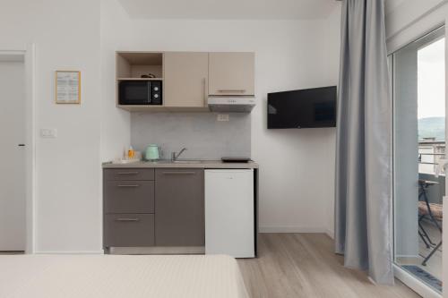 Studio with Sea View image 10
