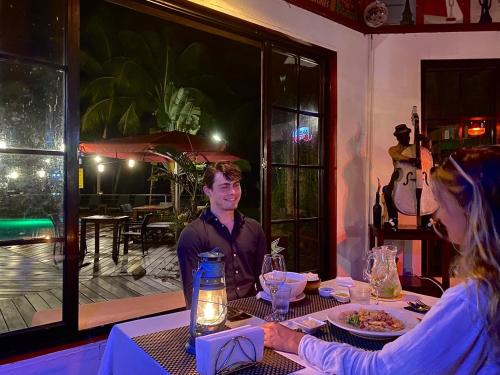 Їжа та напої, Plantage Resort Frederiksdorp in Paramaribo