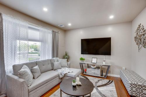 Charming Willow Grove Home with Patio and Fire Pit! Charming Willow Grove Home with Patio and Fire Pit!