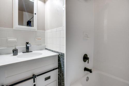 Charming Willow Grove Home with Patio and Fire Pit! Charming Willow Grove Home with Patio and Fire Pit!