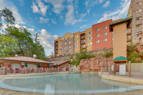 Wisconsin Dells Resort Condo with 2 Fireplaces in Wisconsin Dells, USA