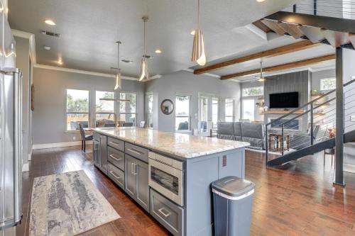 Gorgeous Granbury Lake House with Hot Tub and Dock! in Granbury, USA