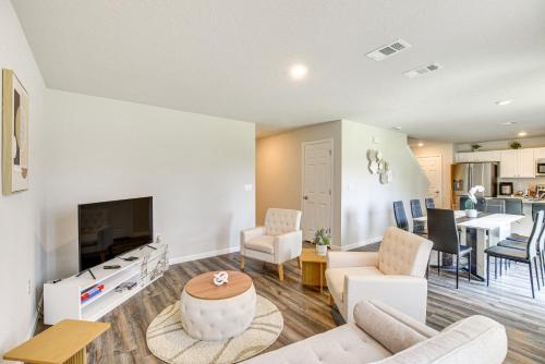 Sunny Palm Coast Home 10 Mi to Flagler Beach! in Palm Coast, USA