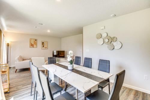 Sunny Palm Coast Home 10 Mi to Flagler Beach! in Palm Coast, USA