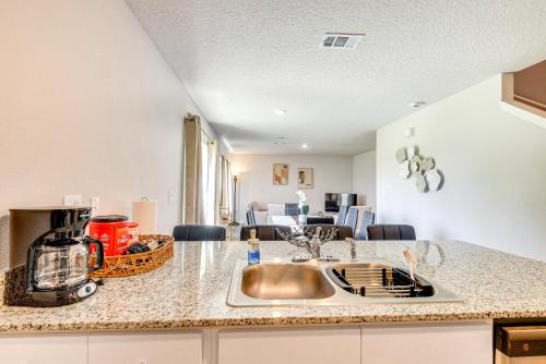 Sunny Palm Coast Home 10 Mi to Flagler Beach! in Palm Coast, USA