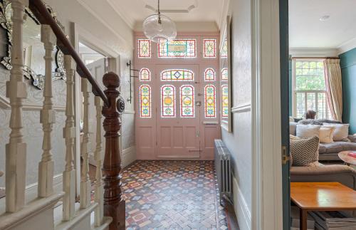 Heaver House - stunning, large 5Br home nr tube and tooting common, Londyn (zdjęcie 2)