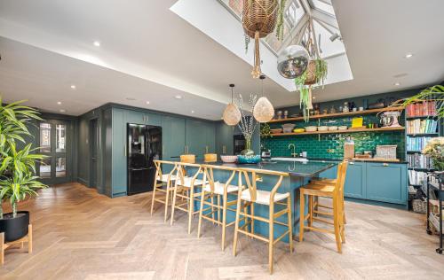 Heaver House - stunning, large 5Br home nr tube and tooting common, Londyn (zdjęcie 8)