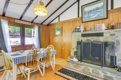 Spacious Lake Ariel Cabin with Deck and Pool Access! in Lake Ariel, USA
