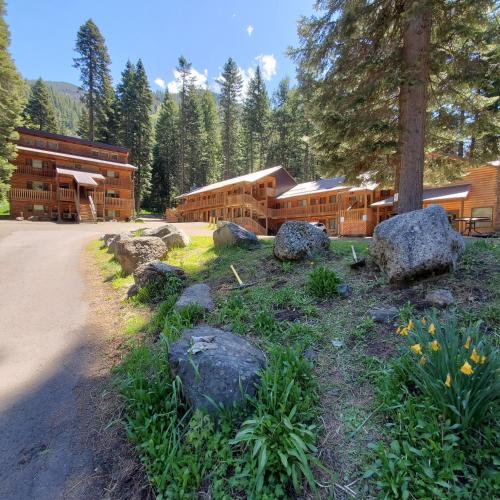 Eagle Cap Chalets - main image