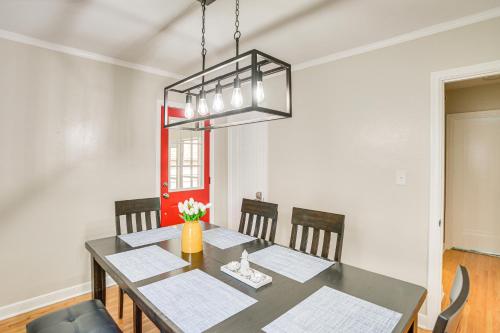 Charming Saint Paul Retreat 7 Mi to Downtown! in Saint Paul, USA