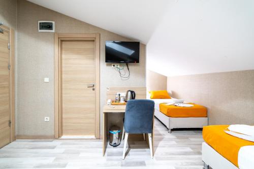 Mardy Suit Hotel Room Type - Twin Room