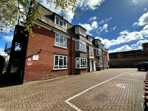 Picture of Bournemouth 3 Bedroom - Parking