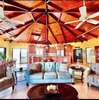 Sesview Estate in Κλαίρμοντ