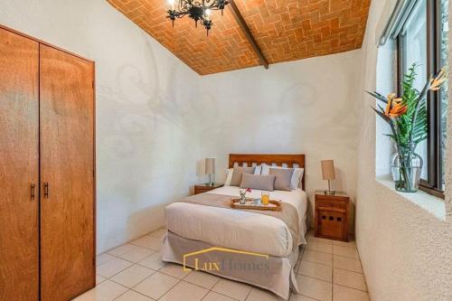 Increible casa con alberca, billar, fut, voleibol, cocinera incluida in Cuernavaca, Mexico