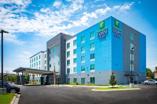 Holiday Inn Express & Suites Pensacola Airport North – I-10, an IHG Hotel