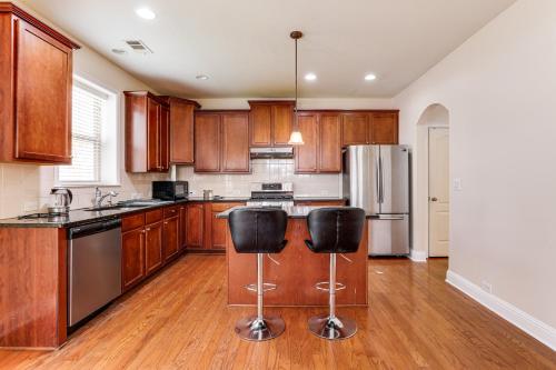 Pet-Friendly Lawrenceville Gem Near Alexander Park in Lawrenceville, USA
