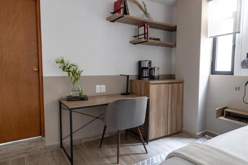 One-Bedroom Apartment image 3