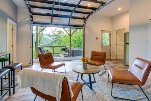 Secluded Marion Mountain Escape with Stunning Views! in Busick, USA