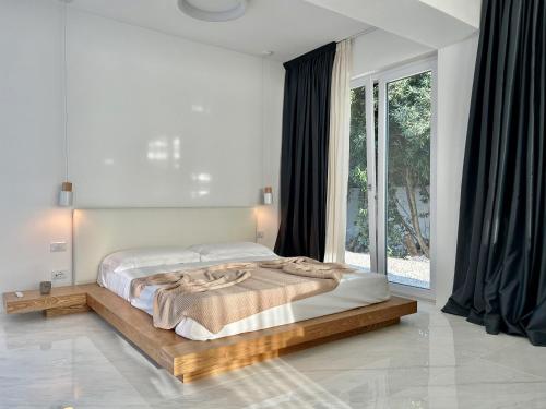 Smart Luxury Suites & Apartments 4