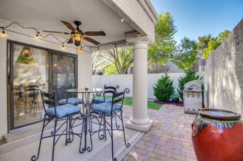 Charming Albuquerque Townhouse about 13 Mi to Downtown in Alameda, USA