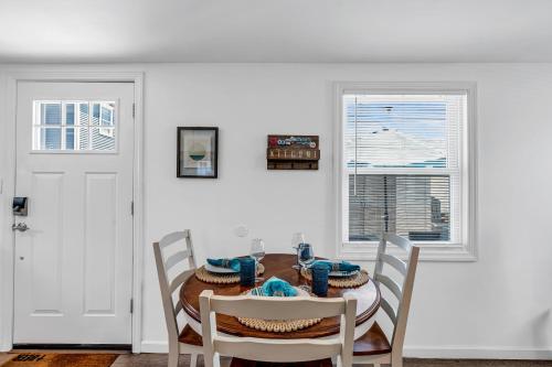 Facilities, Belmar Beach Bungalow 35 Blocks to Sand Fire Pit, Grill, 3 Beach Badges in Belmar