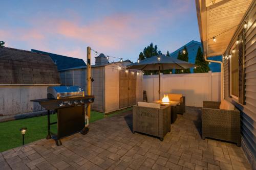 Exterior view, Belmar Beach Bungalow 35 Blocks to Sand Fire Pit, Grill, 3 Beach Badges in Belmar