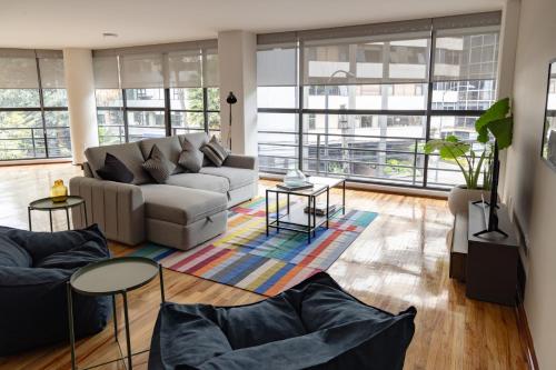Two-Bedroom Deluxe Apartment image 8