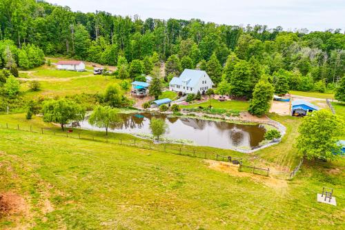 . Ronda Home w/ Hot Tub + Fire Pit, Near Wineries!