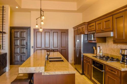 Quivira Golf Course 2 BD PentHouse, Ocean View Quivira Golf Course 2 BD PentHouse, Ocean View