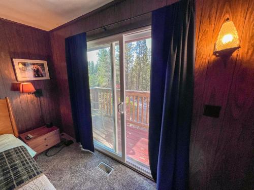 ITH Big Bear Lake Hostel & Retreat Center - 발코니/테라스
