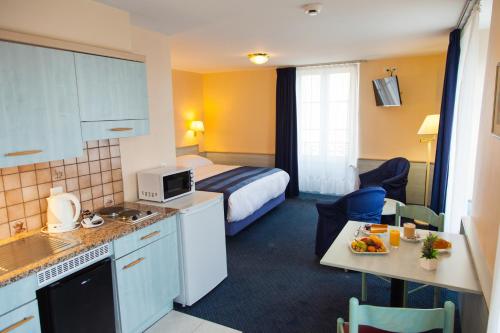 Hotel Montbrillant - image 2