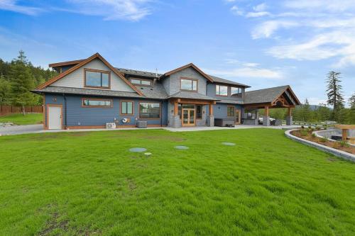 Despard Estate in Shawnigan Lake, Canada