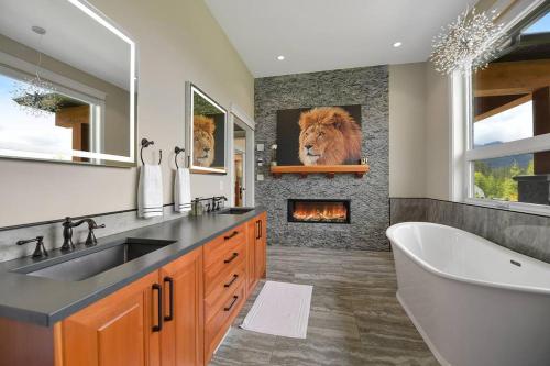 Despard Estate in Shawnigan Lake, Canada