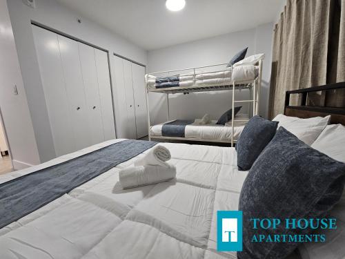 645 Airport Top House Apartments in Miami, USA