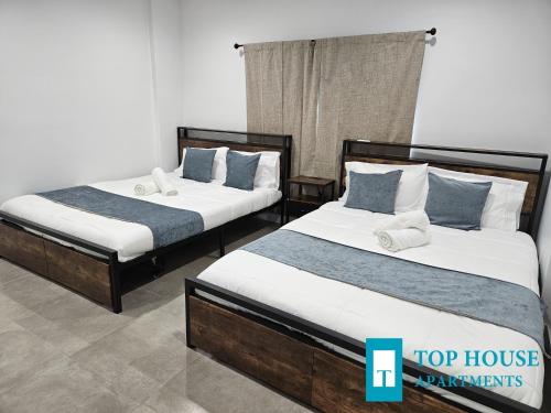 645 Airport Top House Apartments in Miami, USA