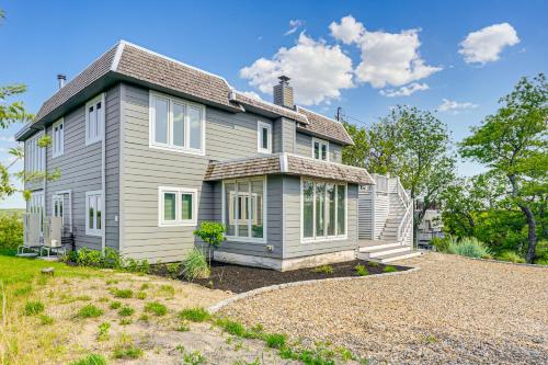 Elegant Gloucester Beach Getaway with Ocean Views! - image 10