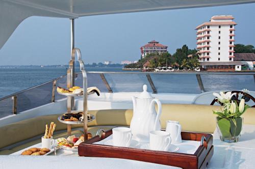 Ételek és italok, Taj Malabar Resort & Spa, Kochi in Wellington-sziget