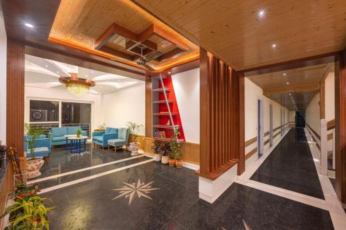 Hotel Wood Stock Luxury - A Boutique Property - Penthouse - Open Air Restaurant & Terrace