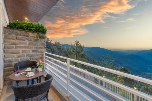 Hotel Wood Stock Luxury - A Boutique Property - Penthouse - Open Air Restaurant & Terrace