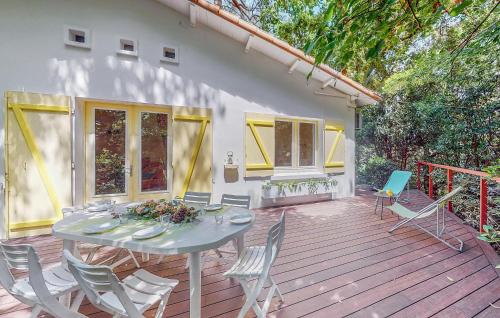 Nice Home In Saint-Georges-De-Didon