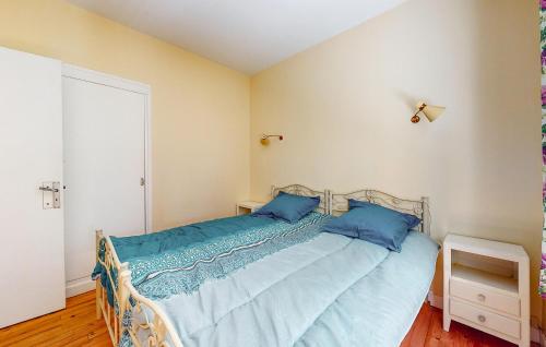 Nice Home In Saint-Georges-De-Didon