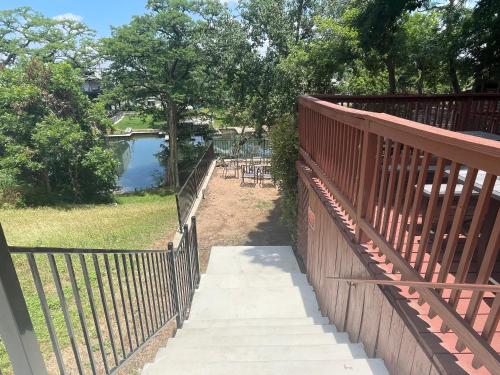 Texas River Haus LD 1683 - image 7