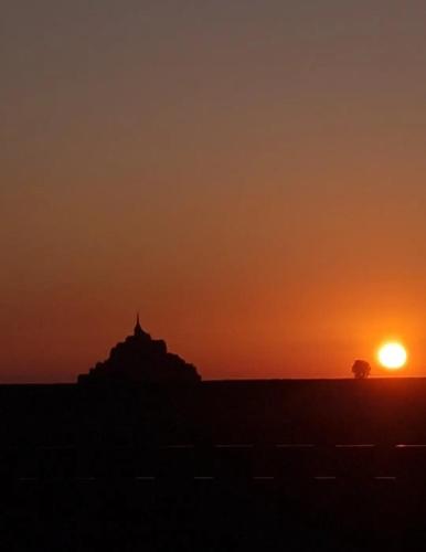 Vue sur le Mont St Michel, Grand confort et bien équipé