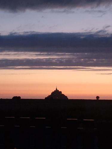 Vue sur le Mont St Michel, Grand confort et bien équipé